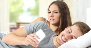 4 Mistake you do when you notice your partner cheating 2