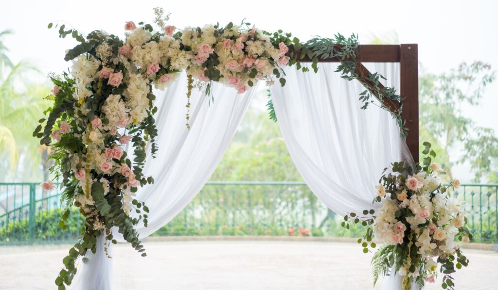 Budget-Friendly Flower Choices For Your Wedding